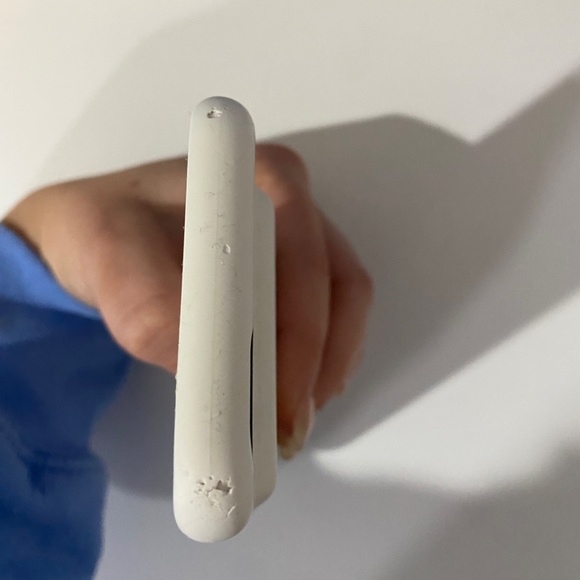 iPhone Smart Charging Case - Picture 5 of 6